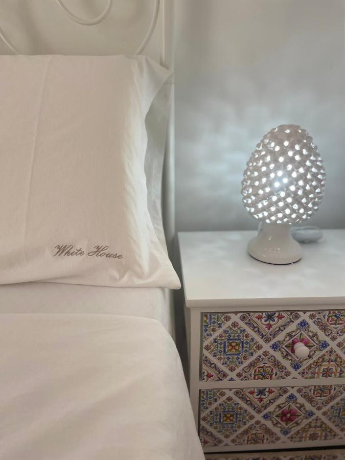 Salentina White House Bed & Breakfast Lecce Exterior photo